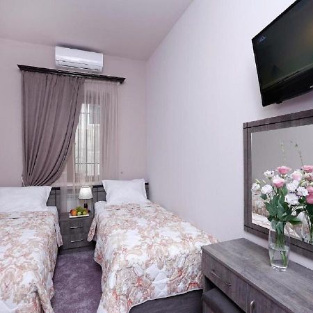 Guesthouse Yerevan Bagian luar foto