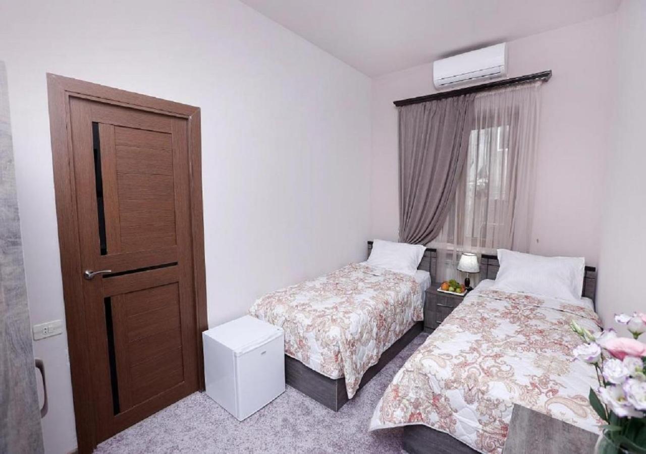 Guesthouse Yerevan Bagian luar foto
