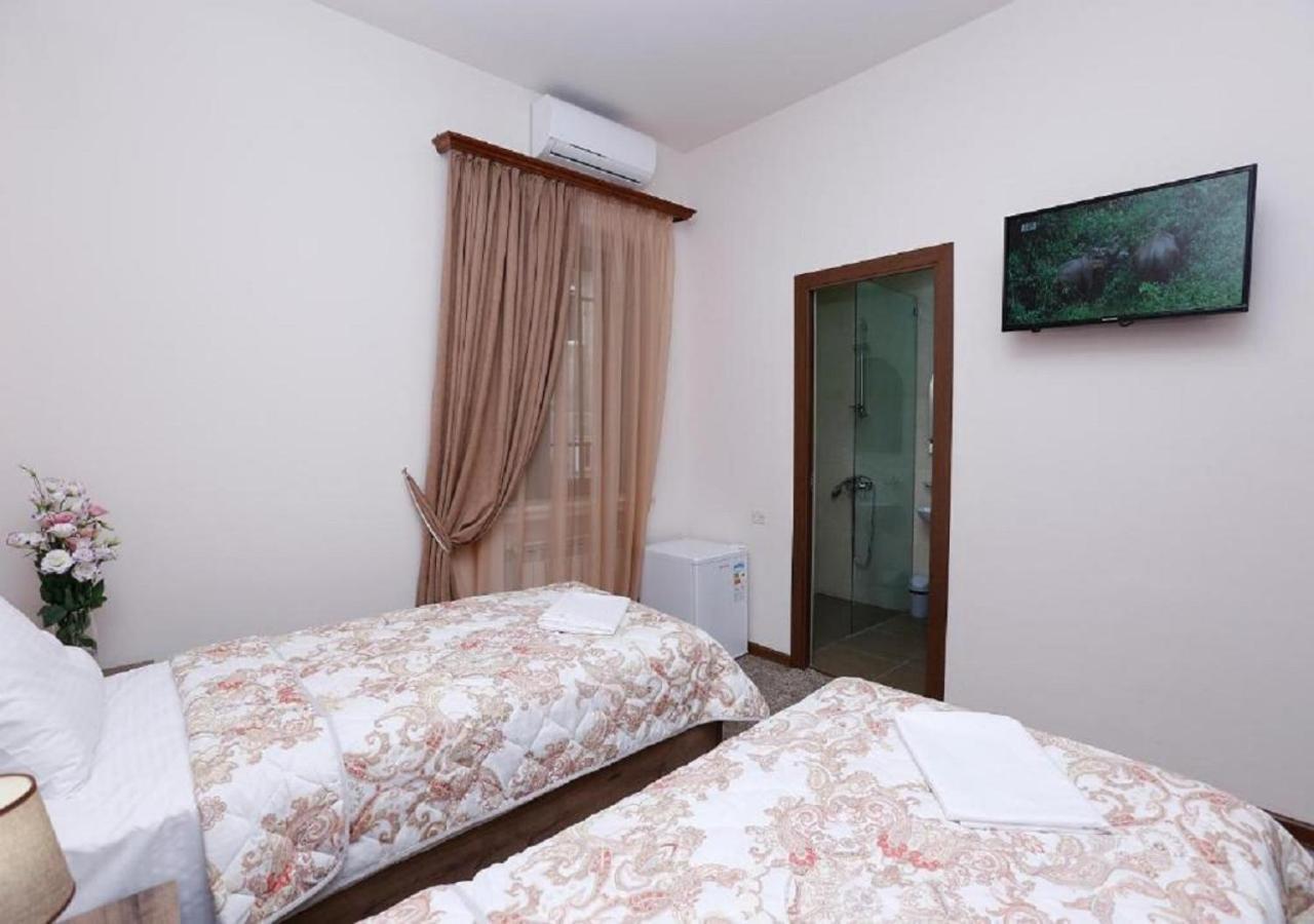 Guesthouse Yerevan Bagian luar foto